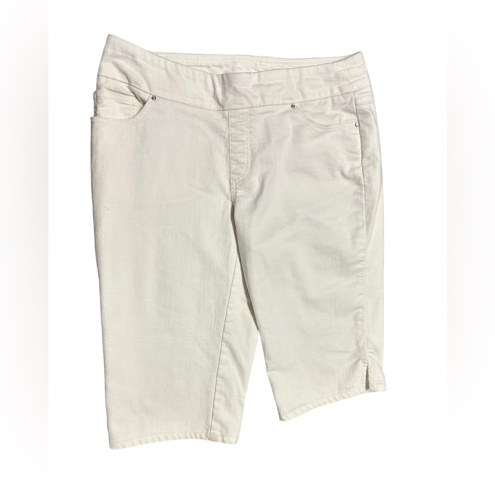 D & CO , Carpi pants , white , size 16 , 36 inch waist , 15 inch waist